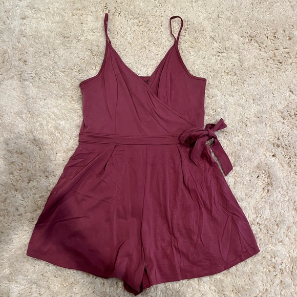 Abercrombie & Fitch Romper - Picture 1 of 4